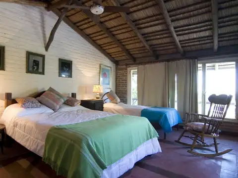 Casa 4 ambientes con 3 baños