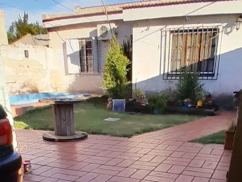 Casa 4 ambientes con 1 baño