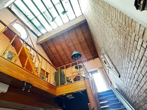 Depto Tipo Casa en Venta de 5 dormitorios