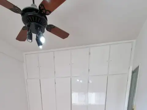 Avenida Hipolito Irigoyen 7400, Piso 7