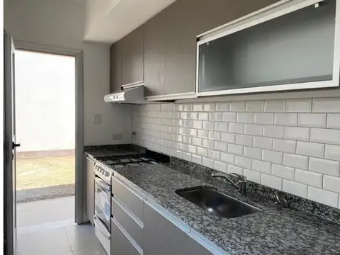 Depto Tipo Casa en Venta en Zarate, USD 50.000