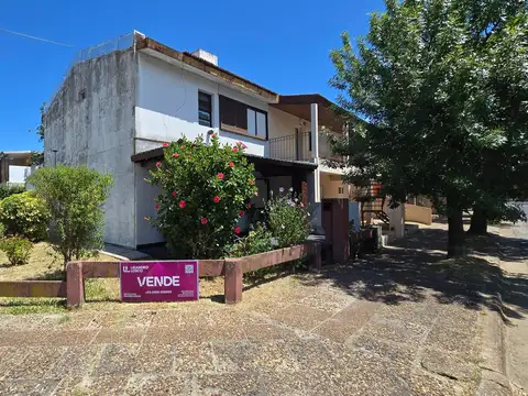 DUPLEX TRES DORMITORIOS EN OPORTUNIDAD