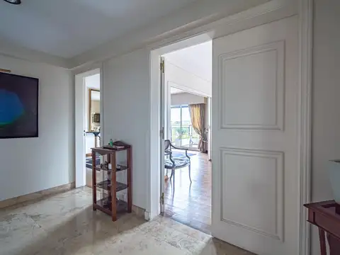 Departamento 6 ambientes con 5 baños