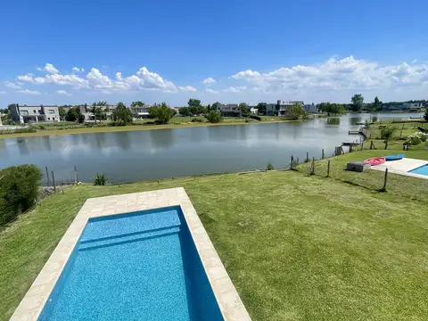 Casa en Canton a la Laguna en Venta - Con Piscina