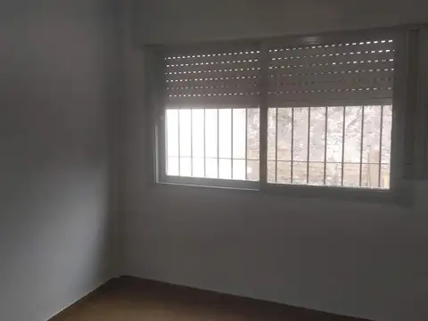 Oportunidad! Propiedad muy buen estado apta crédito!