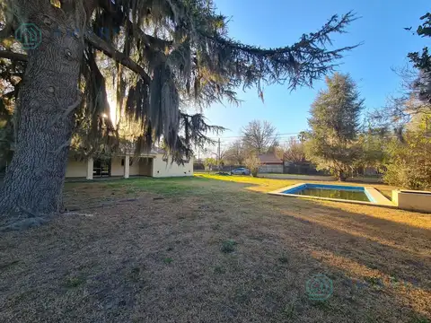 · Venta · Casa · 3 Dormitorios · Parque · Piscina · Galería · Garita 12 · Funes