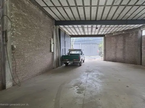 Galpón con doble ingreso Lamadrid y Pedernera
