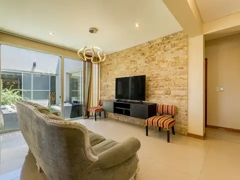 Casa en Venta al Este