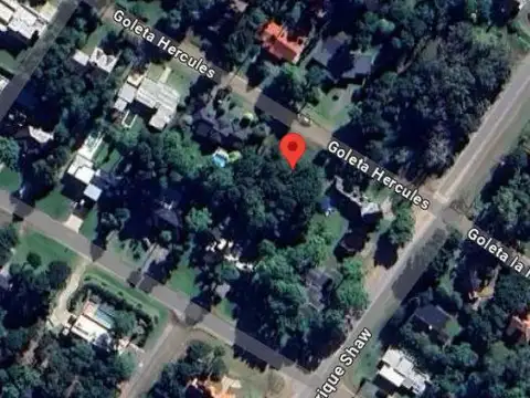 Goleta Hércules e/ Avenida Enrique Shaw y De la Deriva