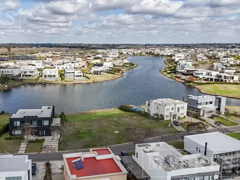 Terreno en Venta de 1204,0 m2