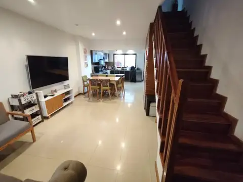 Depto Tipo Casa en Venta de 3 dormitorios