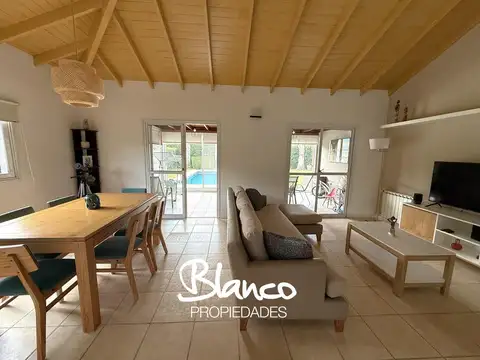 Casa en Venta con 1 cochera