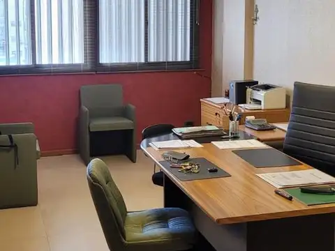 Oficina en Venta al Este