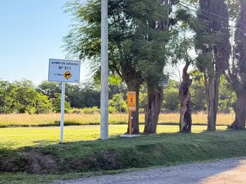 ¡Es el lugar perfecto para construir la casa que siempre has soñado! Barrio Los Prados, Calle Emilio Castro y Rojas