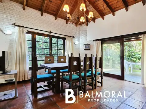 Casa 4 ambientes con 3 baños