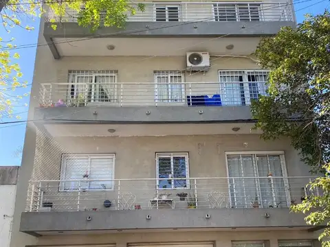 ¡VENDE! Departamento en calle 68 e/ 14 y 15