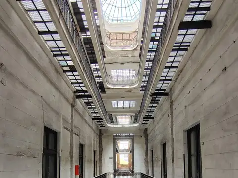 Oficina en Alquiler 101 años