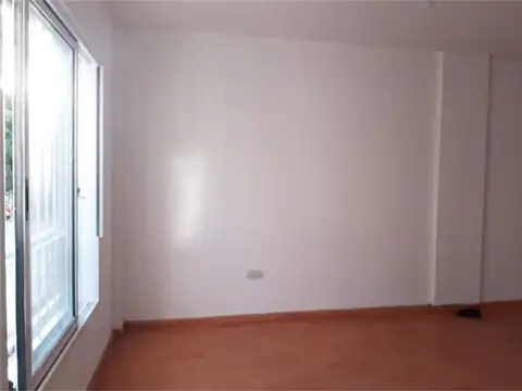 Departamento en Alquiler con 1 cochera