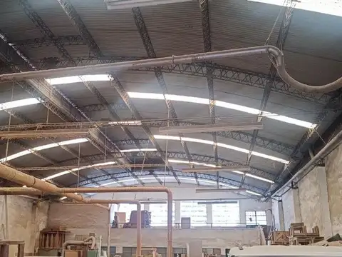 VENTA GALPON DEPOSITO CARPINTERIA CASEROS PERMUTA