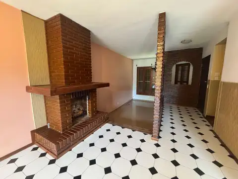 Alquile  Chalet de 4 amb c/cochera y quincho- Palomar