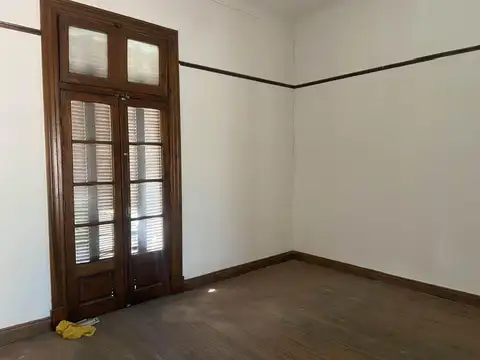 Av. Velez Sarfield al 100