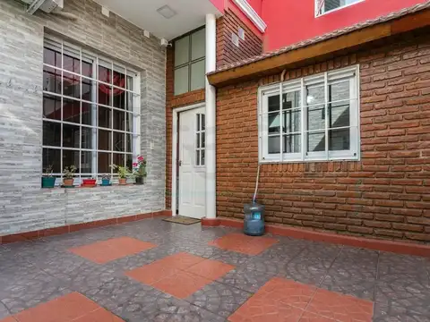 Depto Tipo Casa en Venta de 3 dormitorios