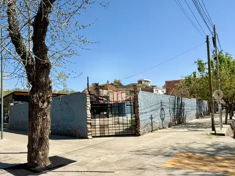 Venta lote esquina Ciudad Mendoza
