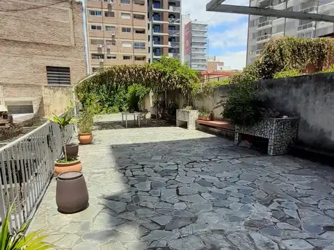 montevideo 1700, Piso 1