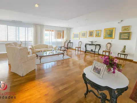 Departamento en Venta de 4 dormitorios