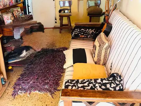 Casa 4 ambientes con 1 baño