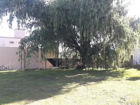 Pilar! Barrio Casablanca, Lote de 355 m2 Arbolado, Bajas Expensas Proximo a Pilar!