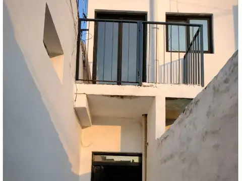 Depto Tipo Casa en Venta de 2 ambientes