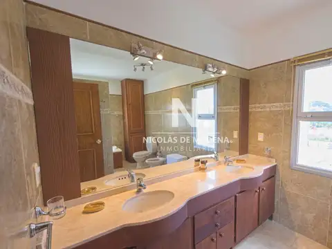 Casa en Alquiler Temporal de 4 dormitorios