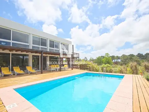 Casa en Alquiler Temporal de 4 dormitorios