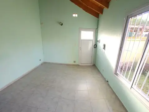 Depto Tipo Casa en Alquiler de 3 ambientes