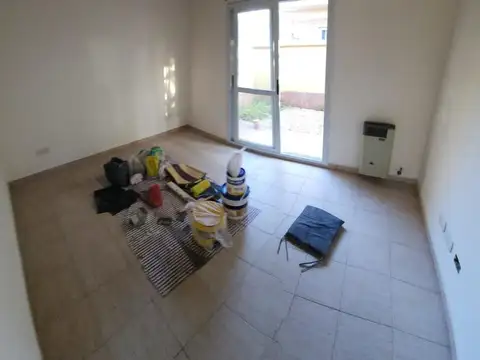Depto Tipo Casa 3 ambientes con 1 baño