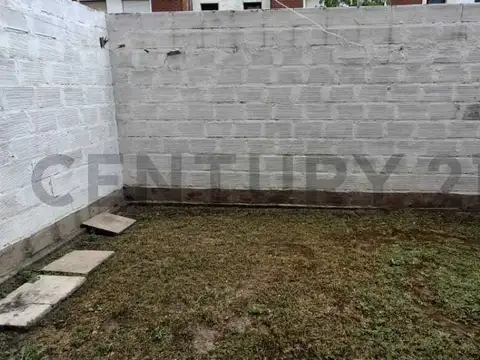 Departamento en Venta en Los Hornos, USD 34.000