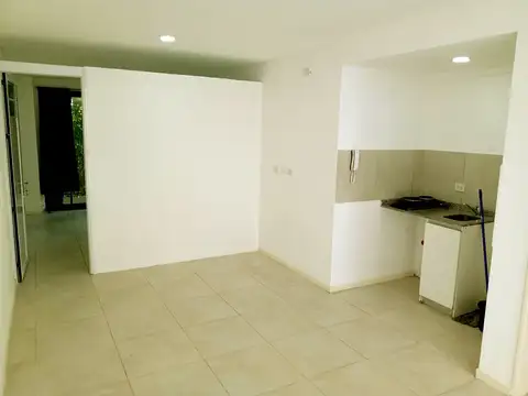 DEPARTAMENTO 2 AMBIENTES (50M2) CON 2 BAÑOS (1 EN SUITE) Y BALCÓN AL FRENTE. SANDE 626 AVELLANEDA