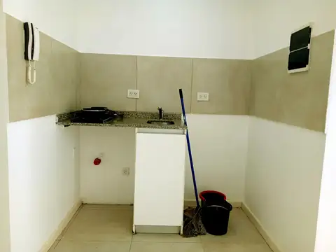 Dr. Héctor Sande 600, Piso 1