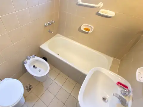 Departamento en Alquiler con 1 cocheras