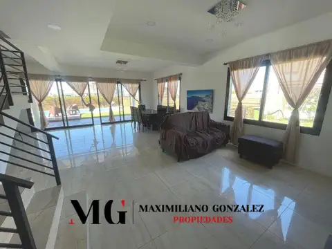 Casa 6 ambientes con 3 baños