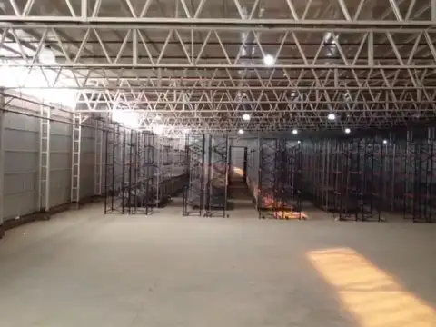 Galpon en Venta en Campana, USD 4.790.000