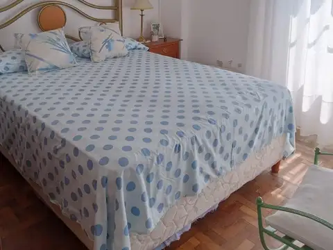 Depto Tipo Casa 5 ambientes con 2 baños
