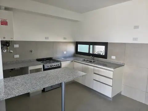 Casa en Alquiler de 3 dormitorios