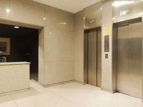 Paraguay 1200, Piso 1