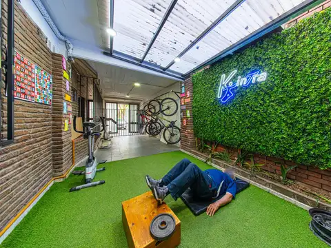 Local en Venta 40 años