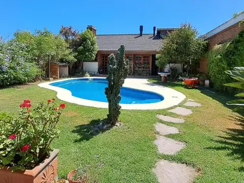 Larralde  2400 - Castelar Norte