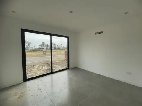 Casa  en Venta en Santa Lucía, Pilar del Este, Pilar