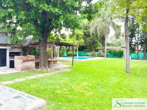 Casa en venta c/ cochera en Pilar