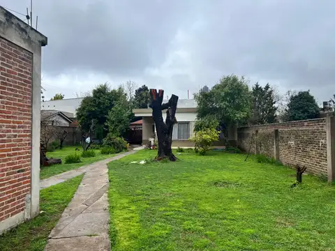 CASA EN VENTA CASTELAR NORTE